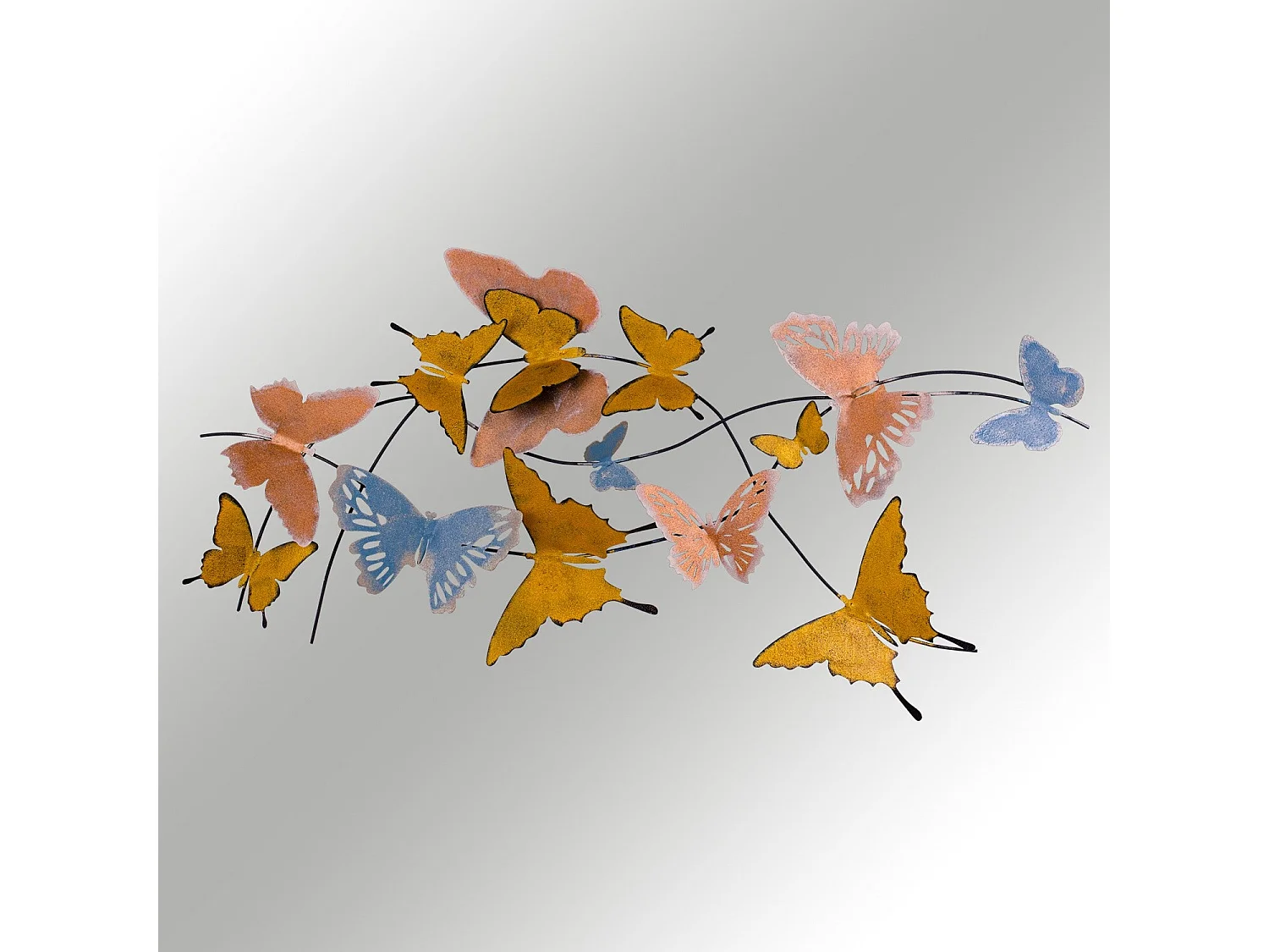 Acessório Decorativo de Parede em Metal - Borboletas Elegantes