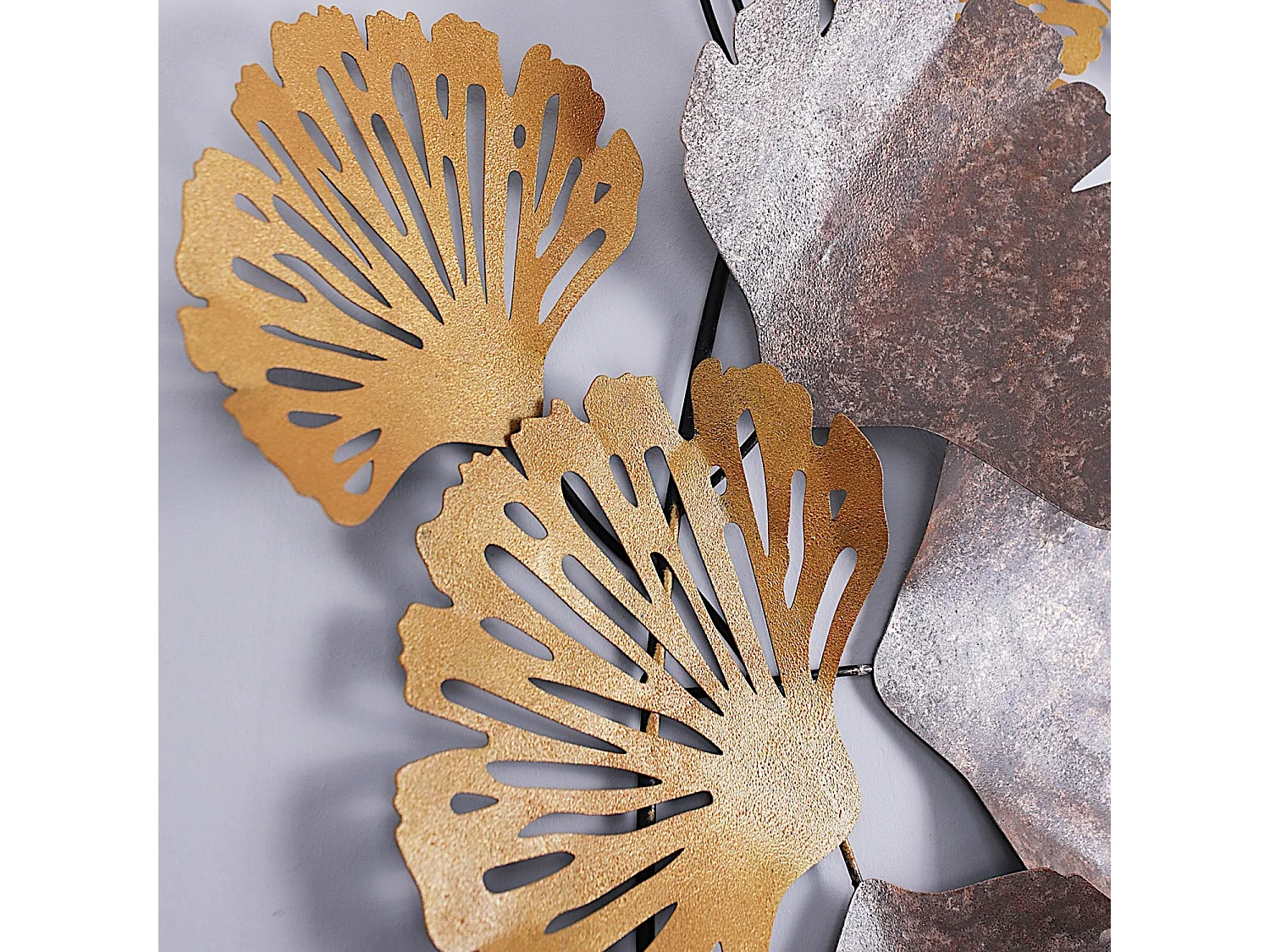 Acessório Decorativo de Parede em Metal Gergo - Elegância e Estilo para Seu Espaço