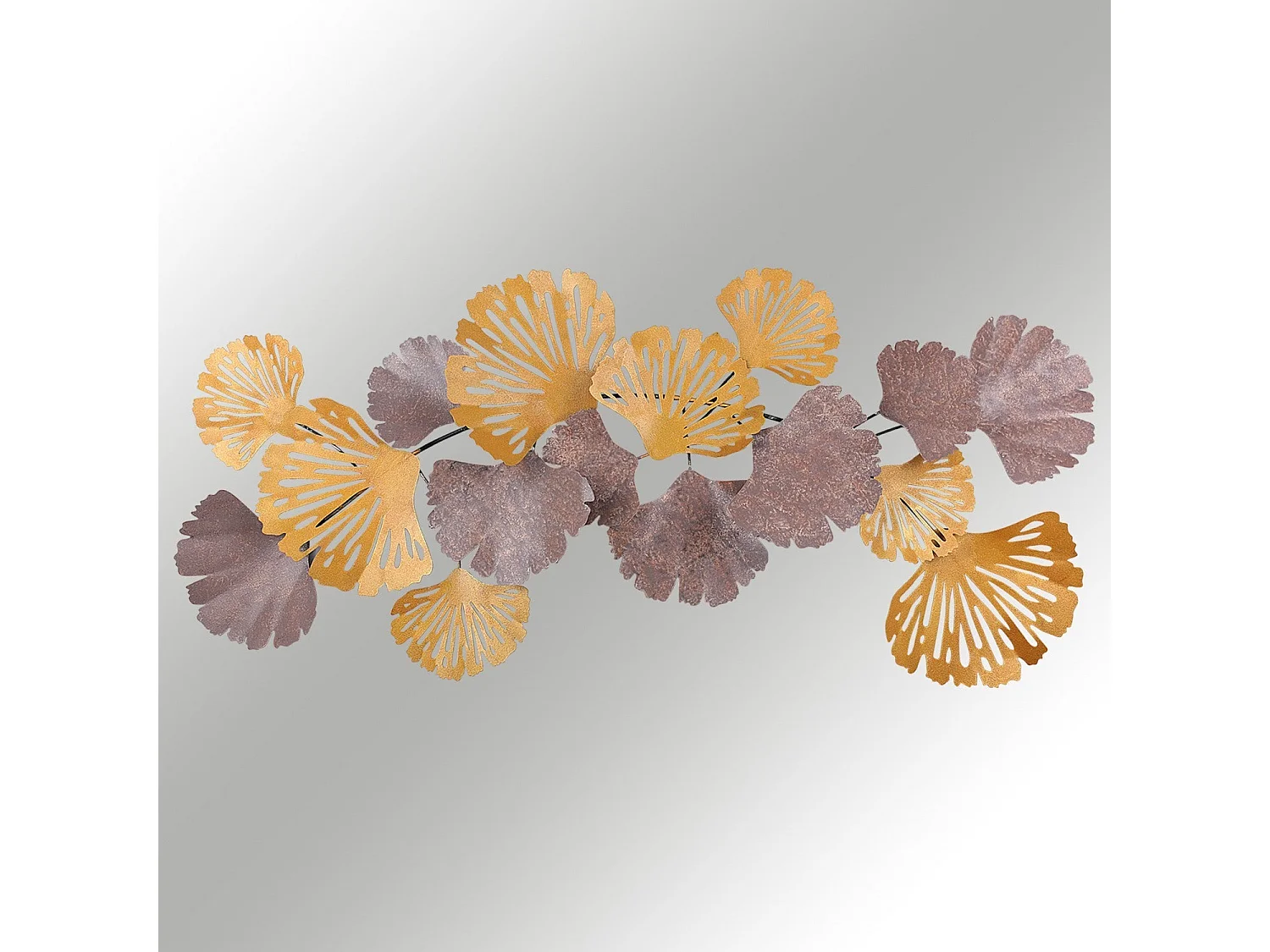 Acessório Decorativo de Parede em Metal Gergo - Elegância e Estilo para Seu Espaço