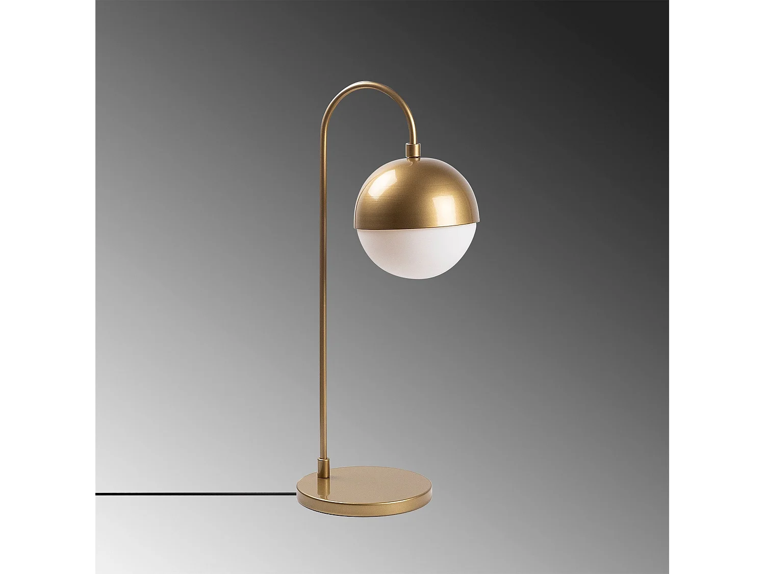 Candeeiro de Mesa Elegante em Dourado - Design Moderno e Sofisticado