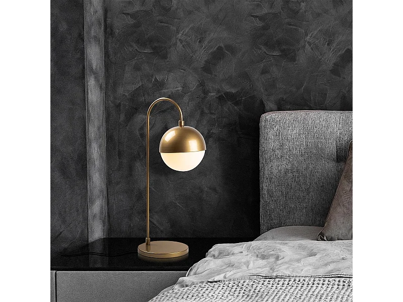 Candeeiro de Mesa Elegante em Dourado - Design Moderno e Sofisticado