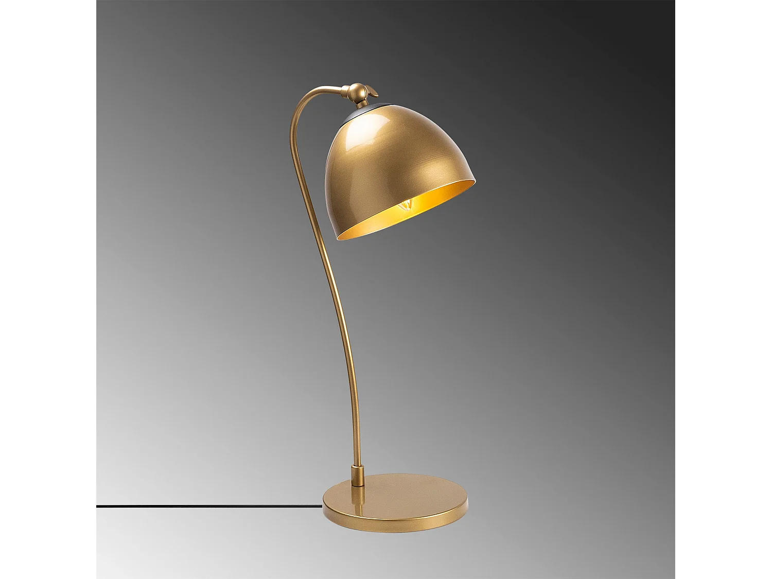 Candeeiro de Mesa Elegante com Design Moderno e Corpo Metálico