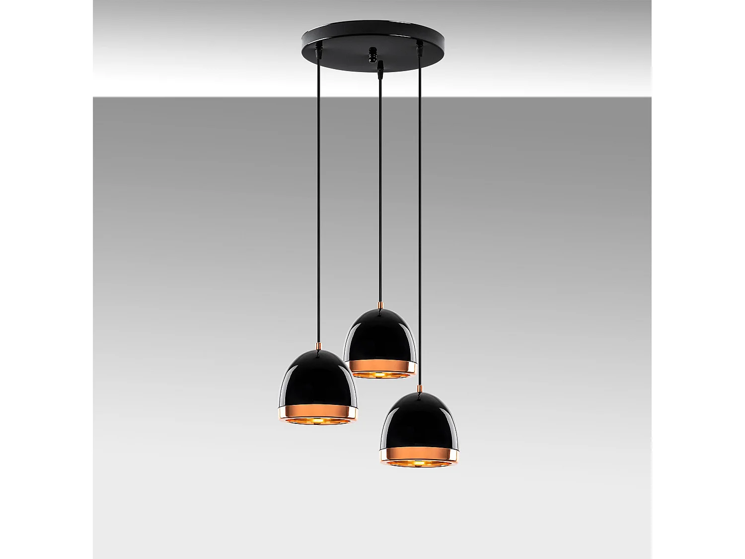 Candeeiro Preto e Dourado Mugo - Elegância e Estilo Moderno