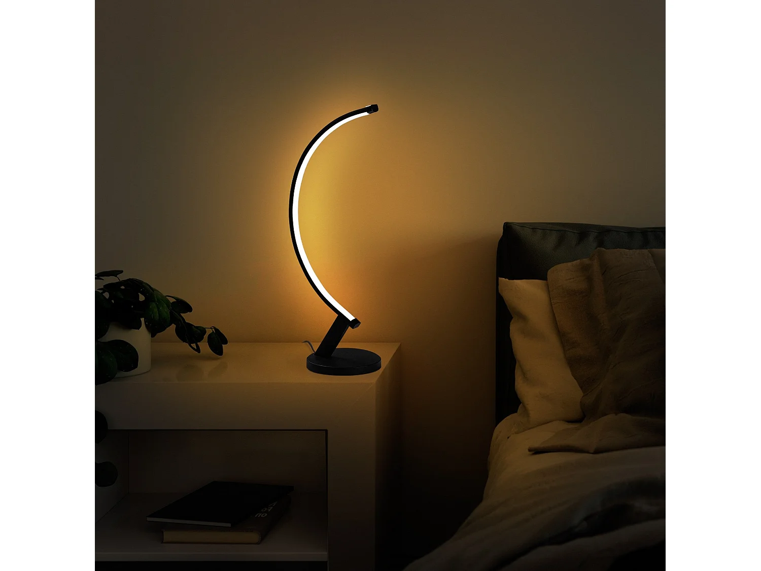 Candeeiro de Mesa Bevel 13323: Elegância e Modernidade para o Seu Espaço