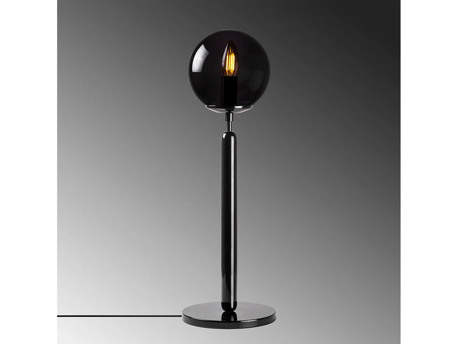 Candeeiro de Mesa King - Elegância Moderna para o Seu Espaço