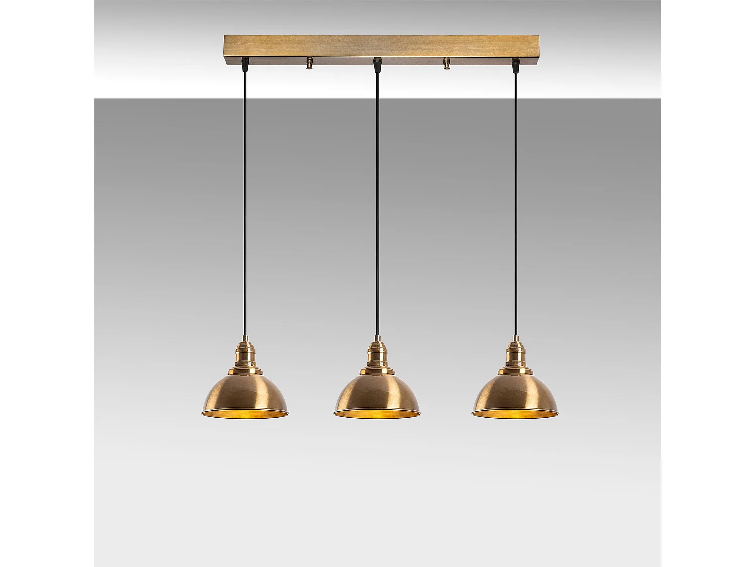 Candeeiro Vintage Varzan - Elegância e Sofisticação para o Seu Espaço