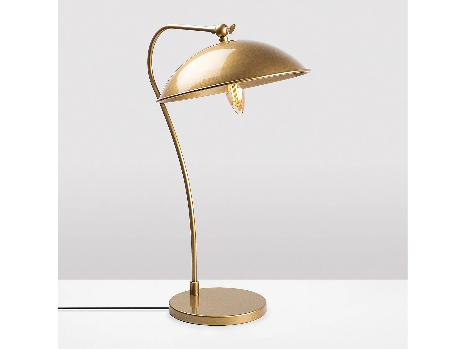 Candeeiro de Mesa Elegante Epika 12251 - Luxo e Modernidade