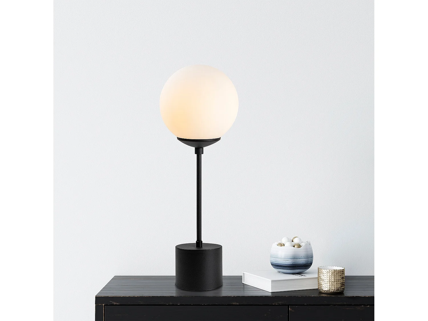 Candeeiro de Mesa Elegante com Design Moderno e Sofisticado