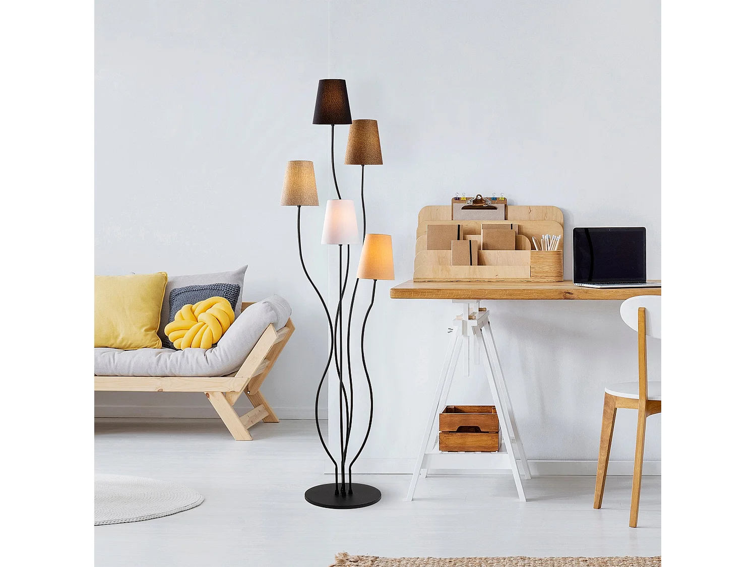 Candeeiro de Pé Bonibon 13233 - Elegância e Modernidade para o Seu Espaço