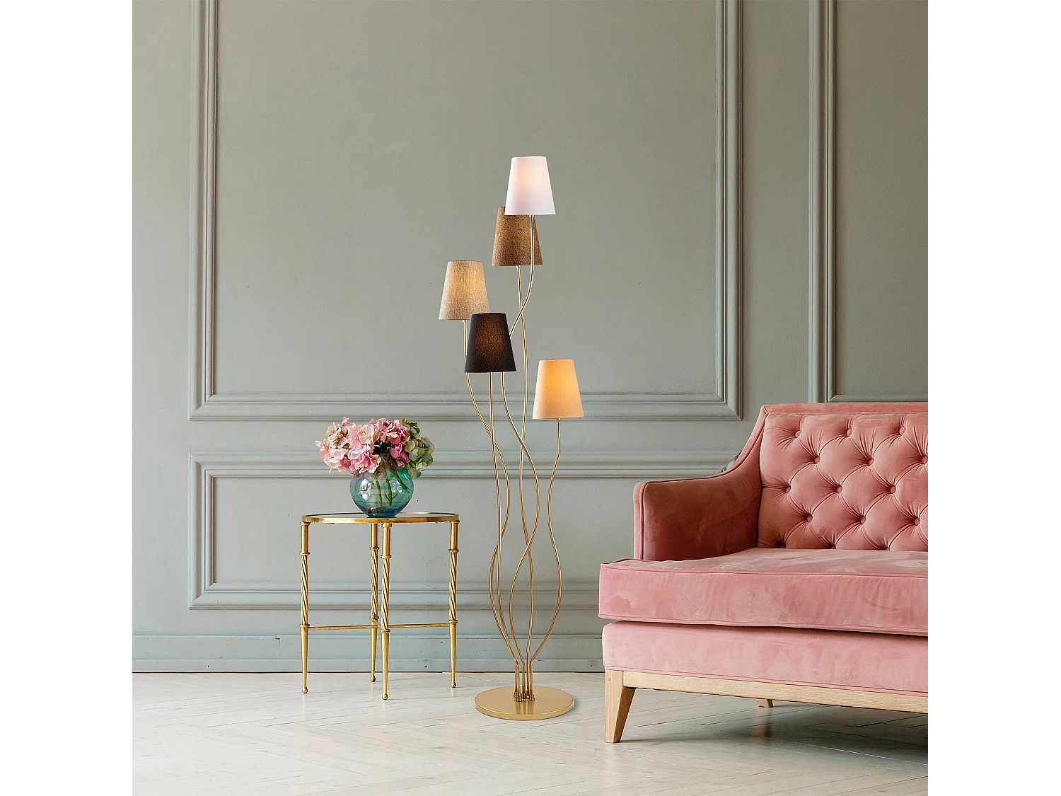 Candeeiro de Pé Elegante Bonibon - Design Moderno e Funcionalidade Superior