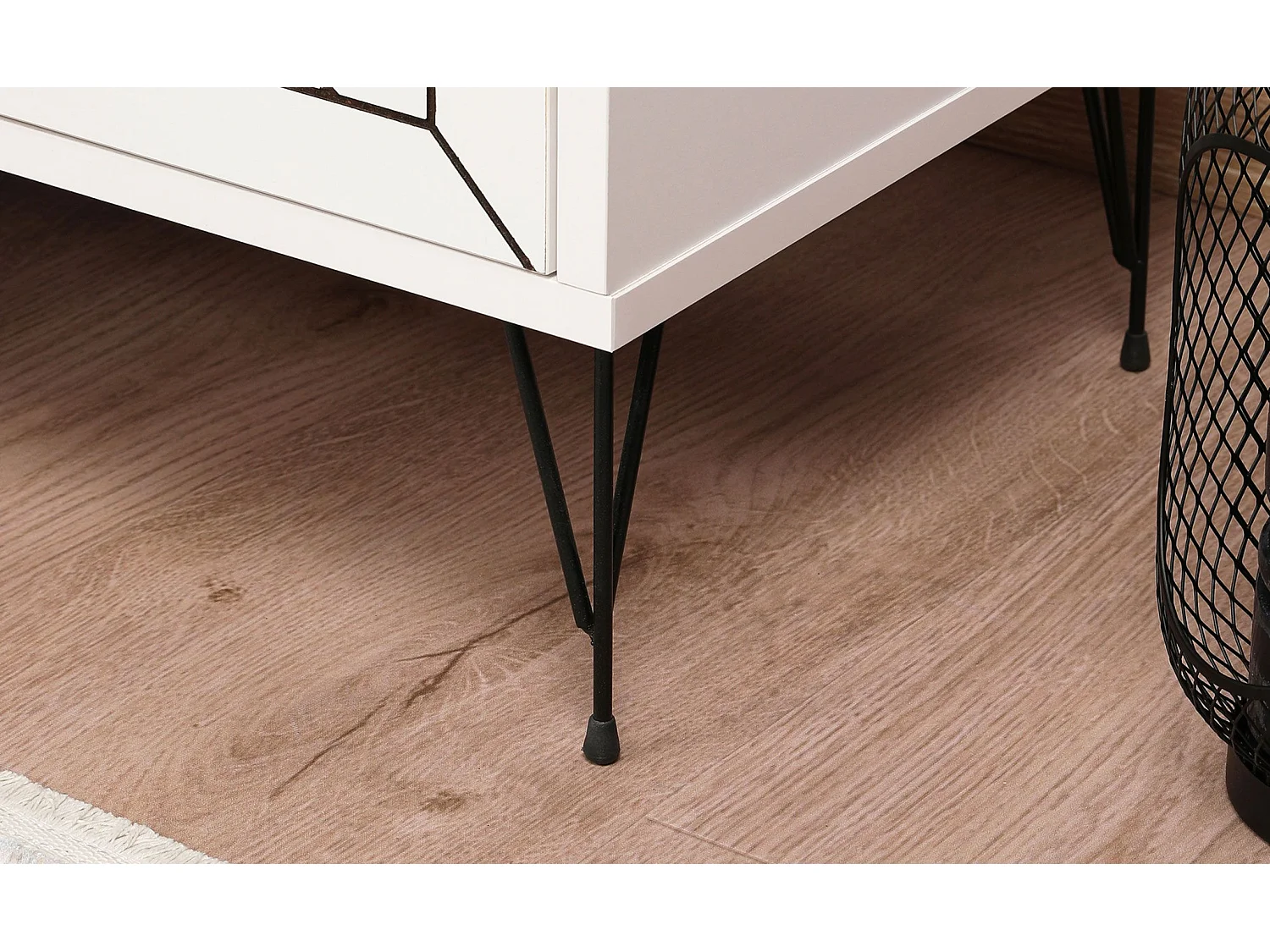 Mesa de Cabeceira Luna Branca – Elegância e Funcionalidade para o Seu Quarto