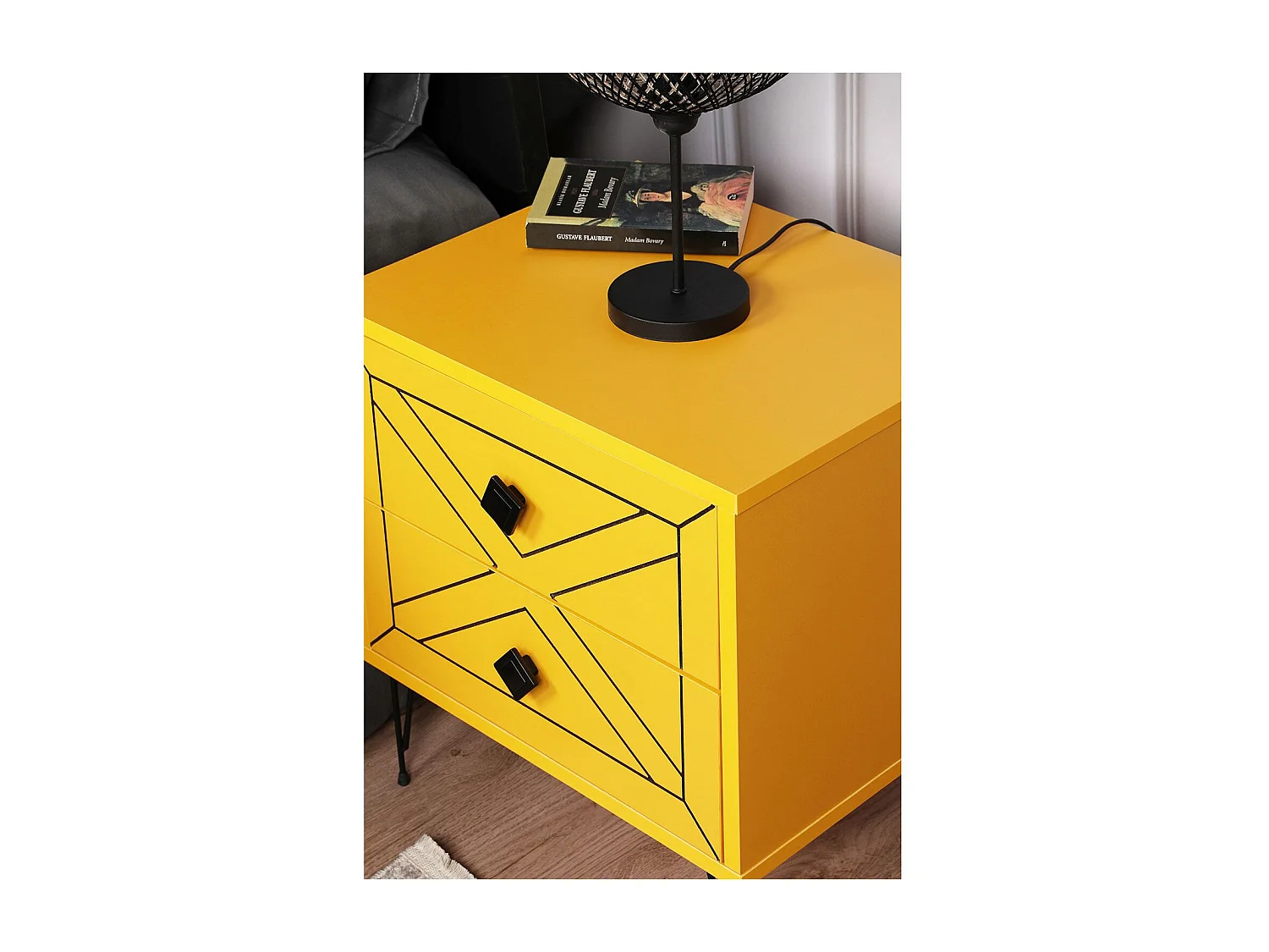 Mesa de Cabeceira Luna Amarelo Vibrante – Estilo Moderno e Funcionalidade (50 x 55 x 40 cm)