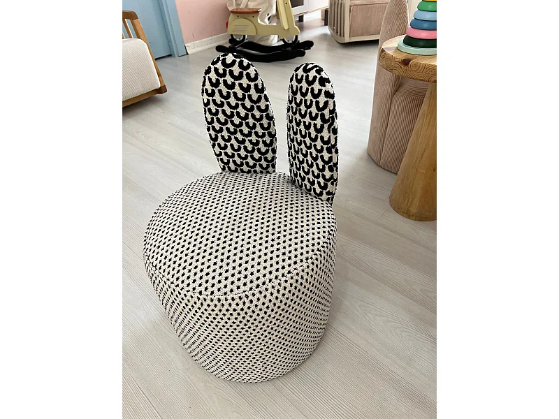 Stijlvolle oorfauteuil, zwart-witte stof, 39 x 58 x 39 cm | 100% polyester, schuimvulling, kunststof poten | Perfect voor woonkamers