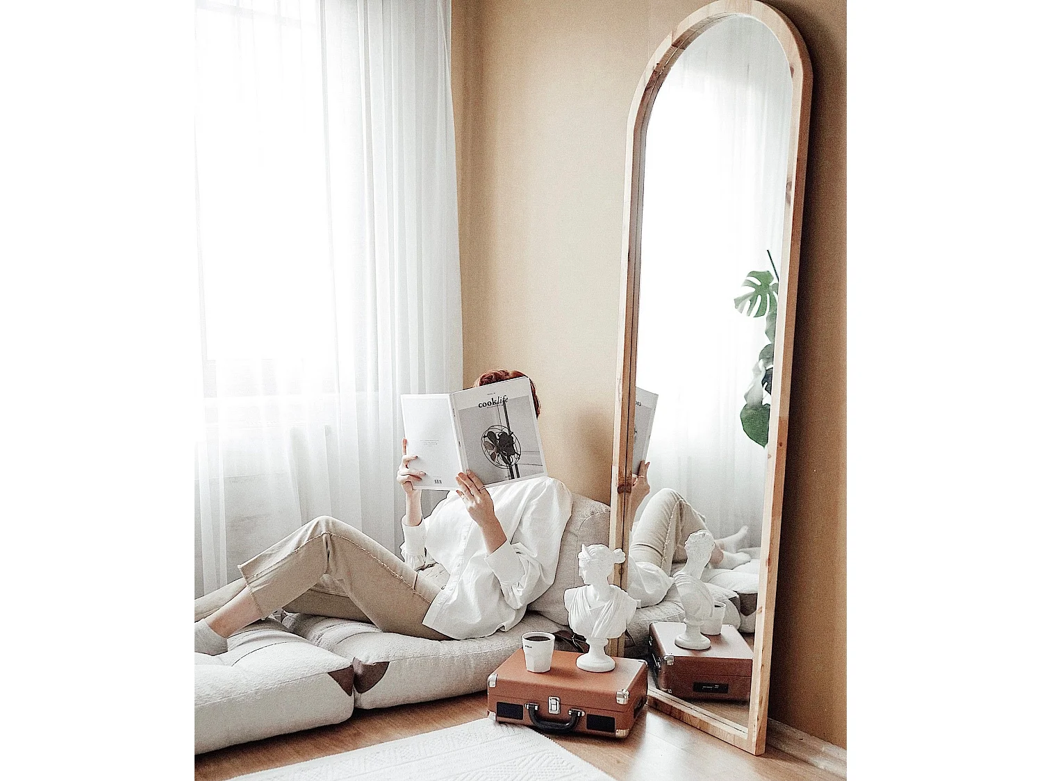 Gezellige 1-zits slaapbank, crèmekleurige Teddy stof, 80 x 70 x 60 cm | 100% polyester, comfortabele hoogte van 24 cm, om te bouwen tot een