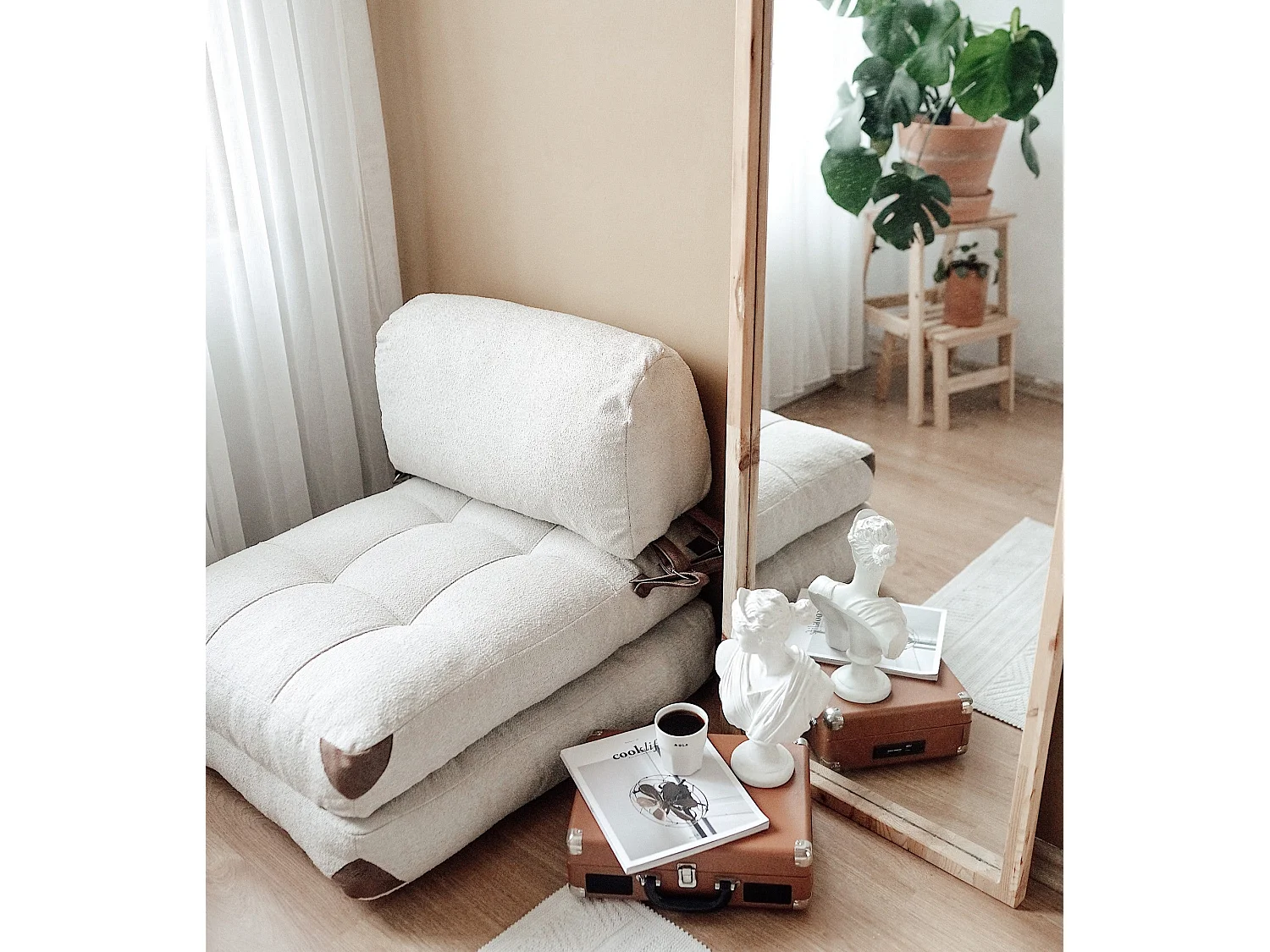 Gezellige 1-zits slaapbank, crèmekleurige Teddy stof, 80 x 70 x 60 cm | 100% polyester, comfortabele hoogte van 24 cm, om te bouwen tot een