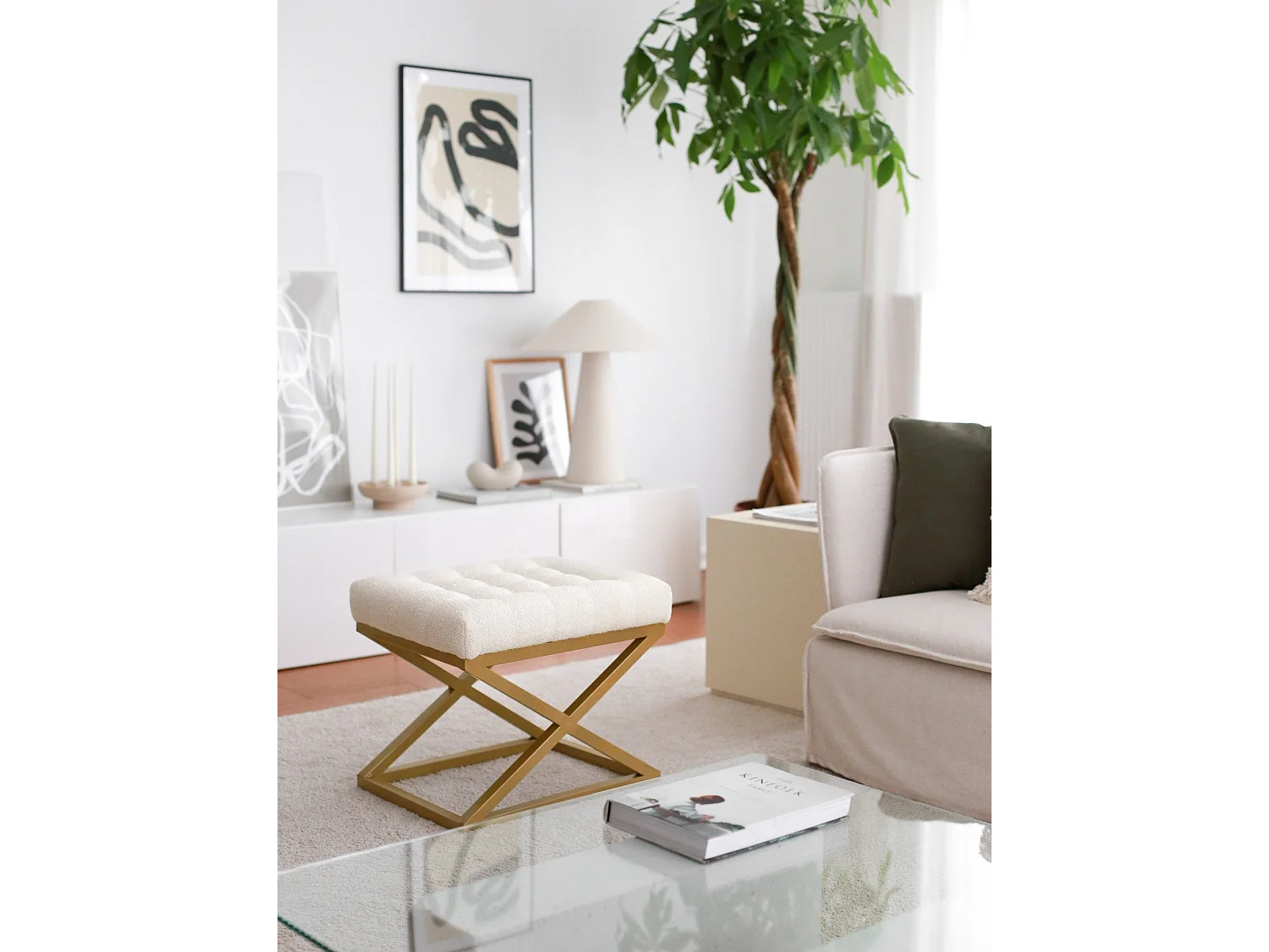 Pufe de Peluche Altin Capraz em Creme - Conforto e Estilo para Sua Casa