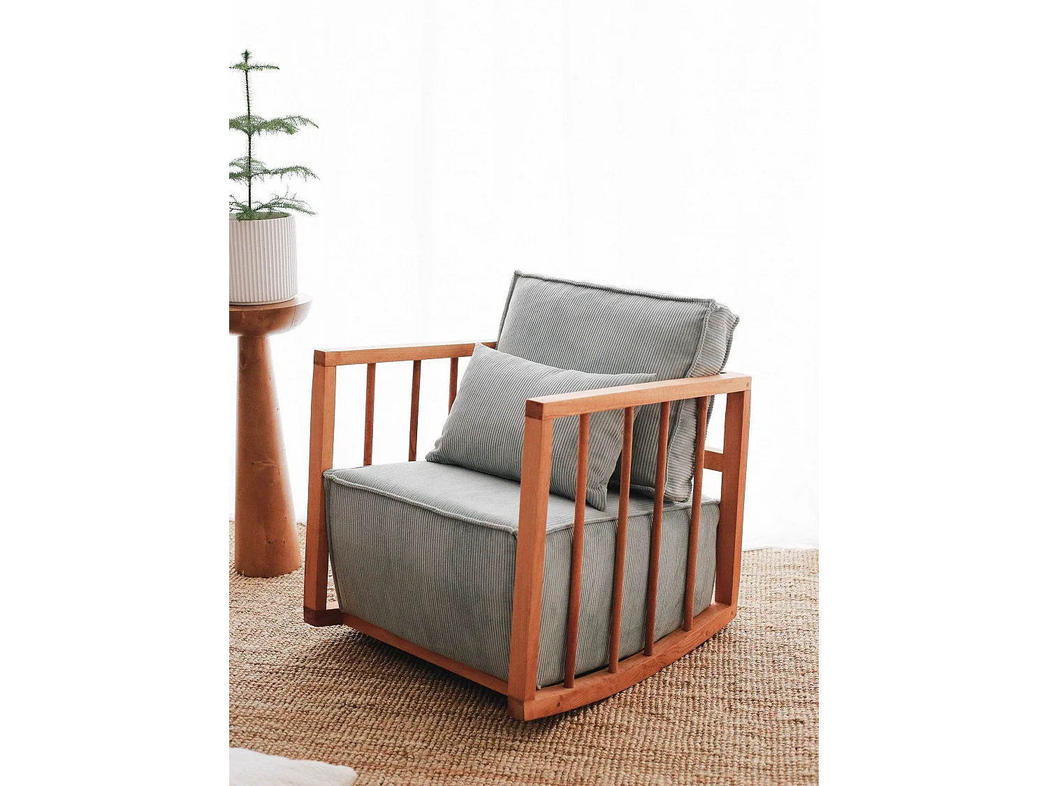 Eleganter Sessel, blauer Stoff, 65 cm B x 80 cm H x 71 cm T | Rahmen aus 100 % Holz, angenehme Sitztiefe | Perfekt für das Wohnzimmer