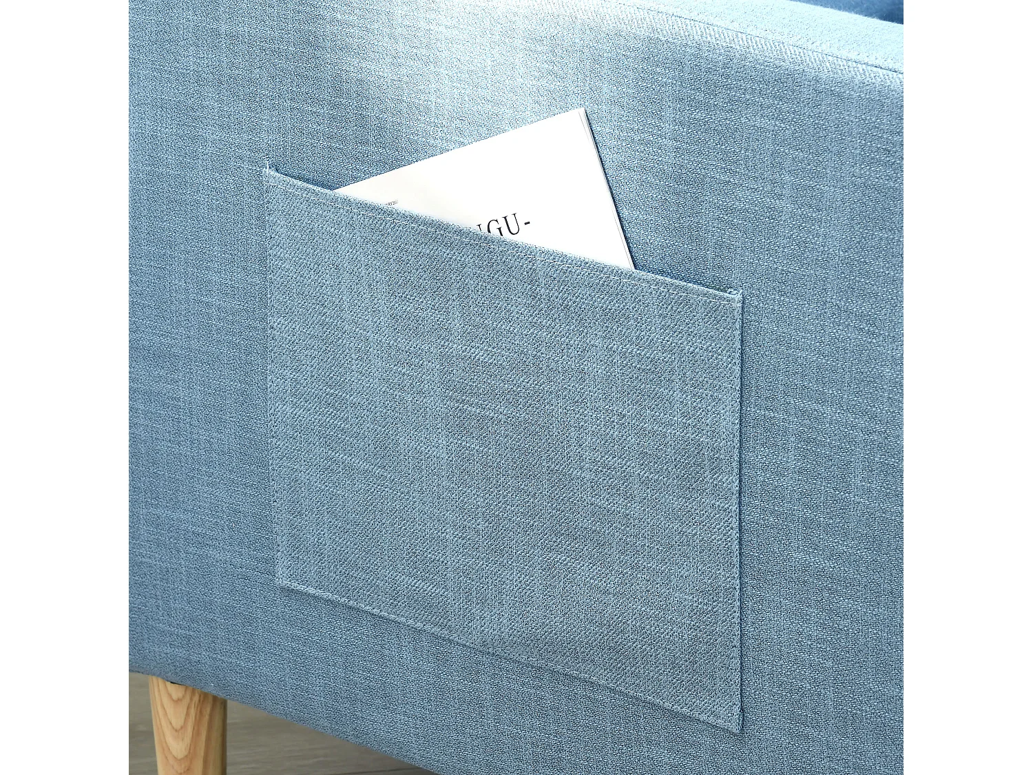 Poltrona Dool Azul em Tecido Premium com Bolsos Laterais - Design Nórdico Elegante