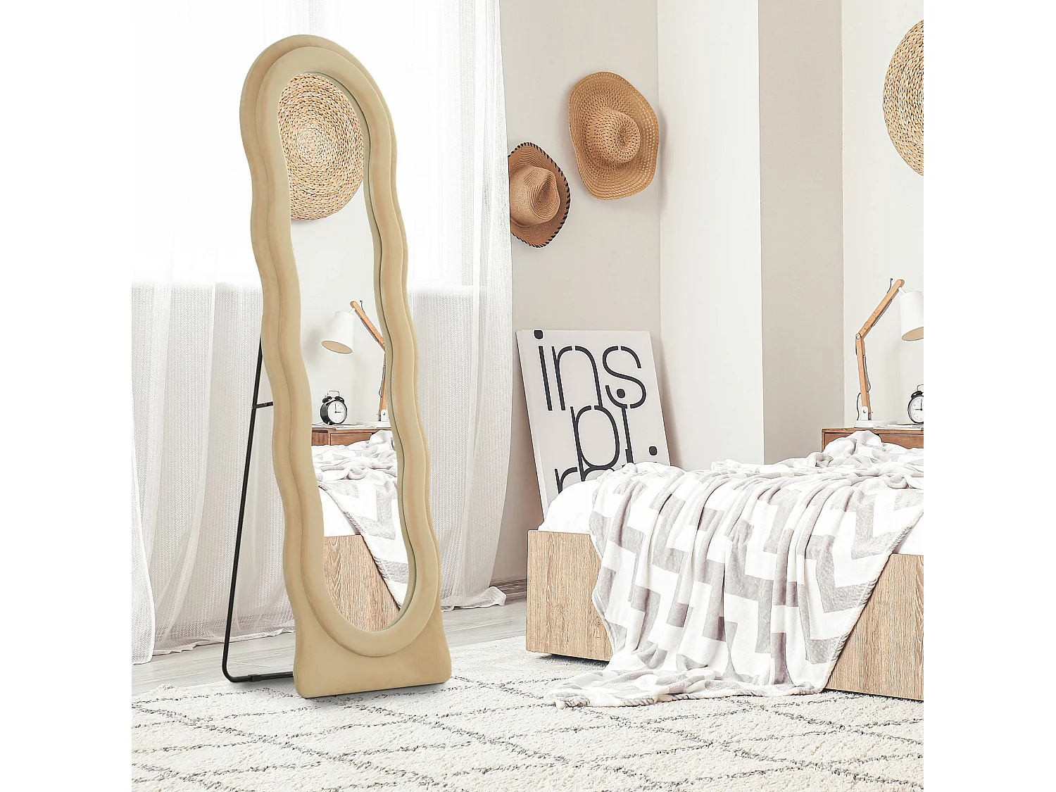 Espelho de Corpo Inteiro Ondas em Veludo Bege – 50x160 cm com Design Moderno