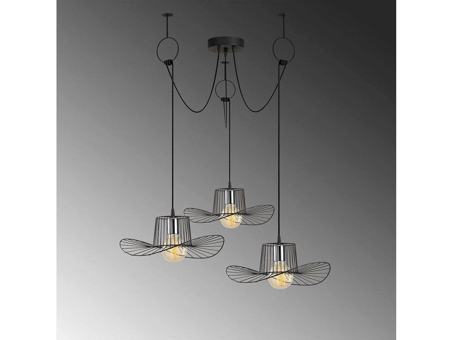 Candeeiro de Metal Preto - Design Moderno e Elegante para Sua Casa