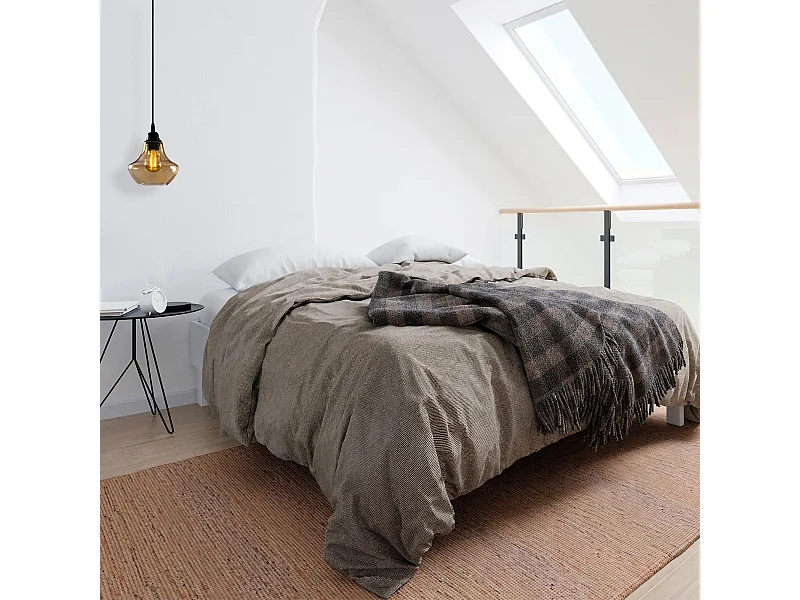 Candeeiro Elegante Dourado e Preto - Design Nostálgico e Minimalista