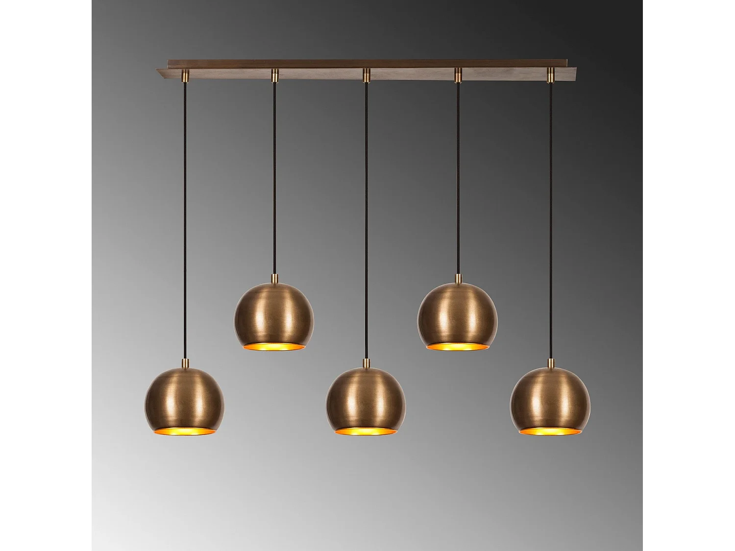 Candeeiro Sivani MR 1000 - Elegância e Estilo para o Seu Espaço