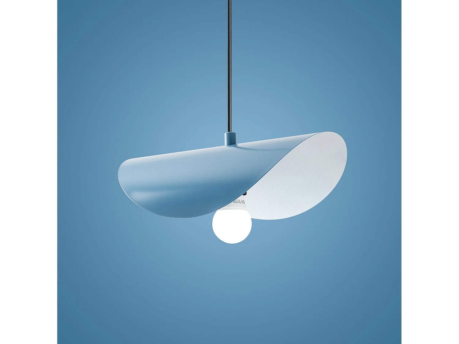 Lustre Azul Claro Eger - Elegância e Sofisticação para sua Casa