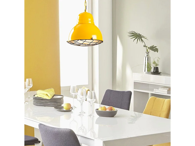 Candelabro Amarelo e Dourado - Elegância e Sofisticação para Seu Espaço