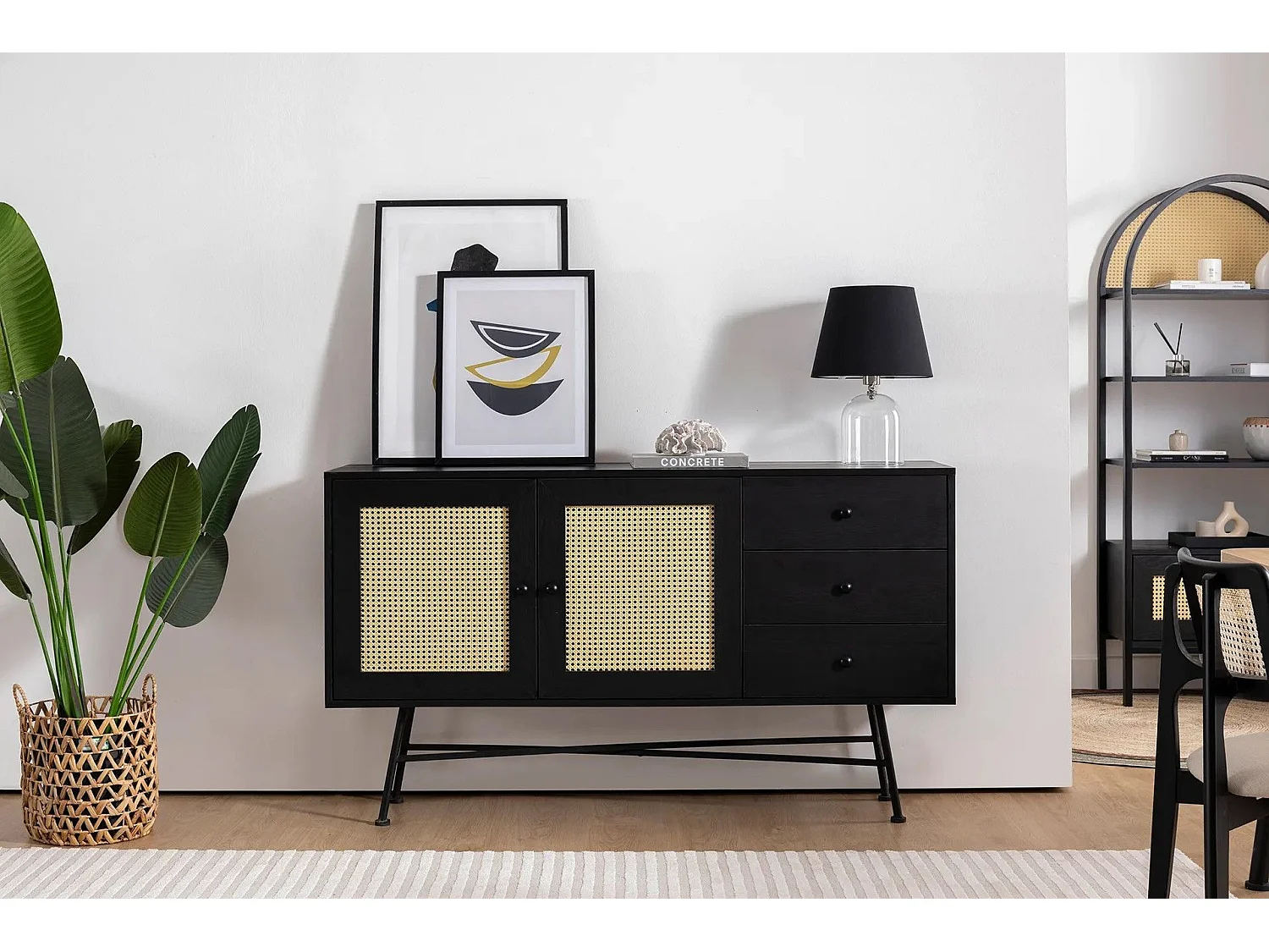 Aparador – 160 cm x 90 cm x 40 cm – Preto – Aglomerado revestido a melamina