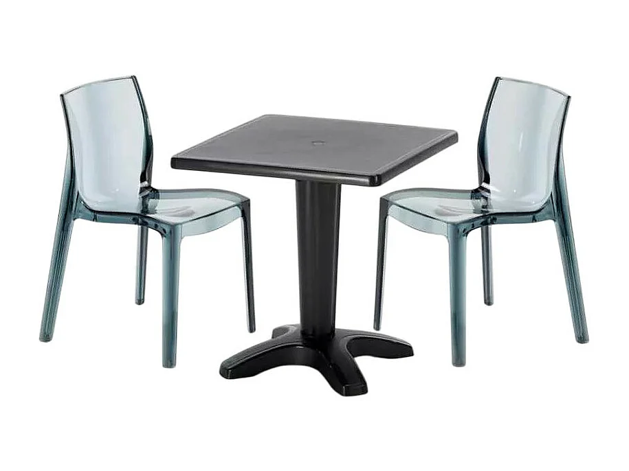 Tisch Quadratisch mit 2 Bunten Polycarbonat Outdoor Stühlen Grand Soleil Cafè