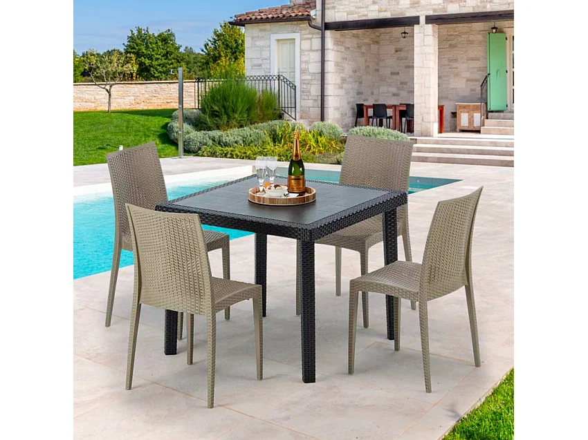 Schwarz Quadratisch Tisch und 4 Stühle Farbiges Polypropylen-Außenmastenset Grand Soleil Bistrot Passion - Beige