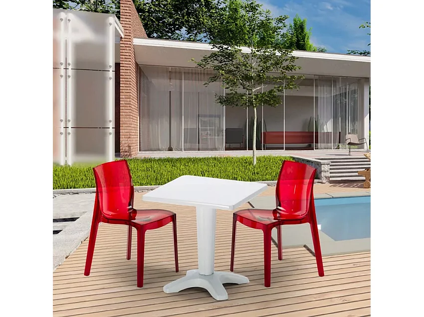 Tisch Quadratisch mit 2 Bunten Polycarbonat Outdoor Stühlen Grand Soleil Cafè