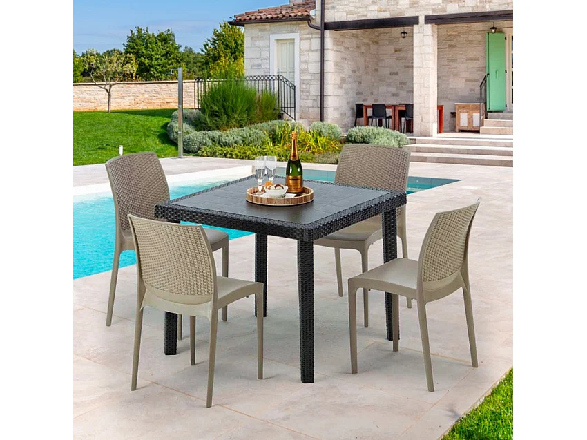 Schwarz Quadratisch Tisch und 4 Stühle Farbiges Polypropylen-Außenmastenset Grand Soleil Boheme Passion - Beige