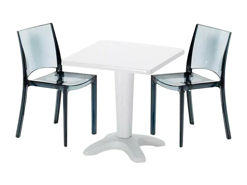 Tisch Quadratisch mit 2 Bunten Polycarbonat Outdoor Stühlen Grand Soleil Cafè