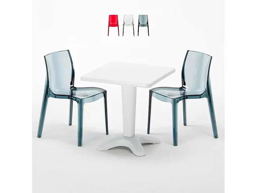 Tisch Quadratisch mit 2 Bunten Polycarbonat Outdoor Stühlen Grand Soleil Cafè