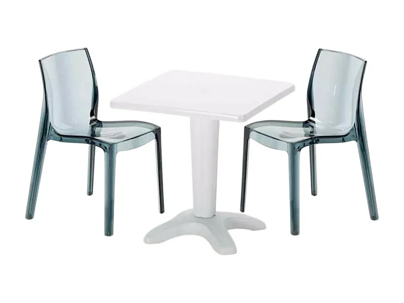 Tisch Quadratisch mit 2 Bunten Polycarbonat Outdoor Stühlen Grand Soleil Cafè