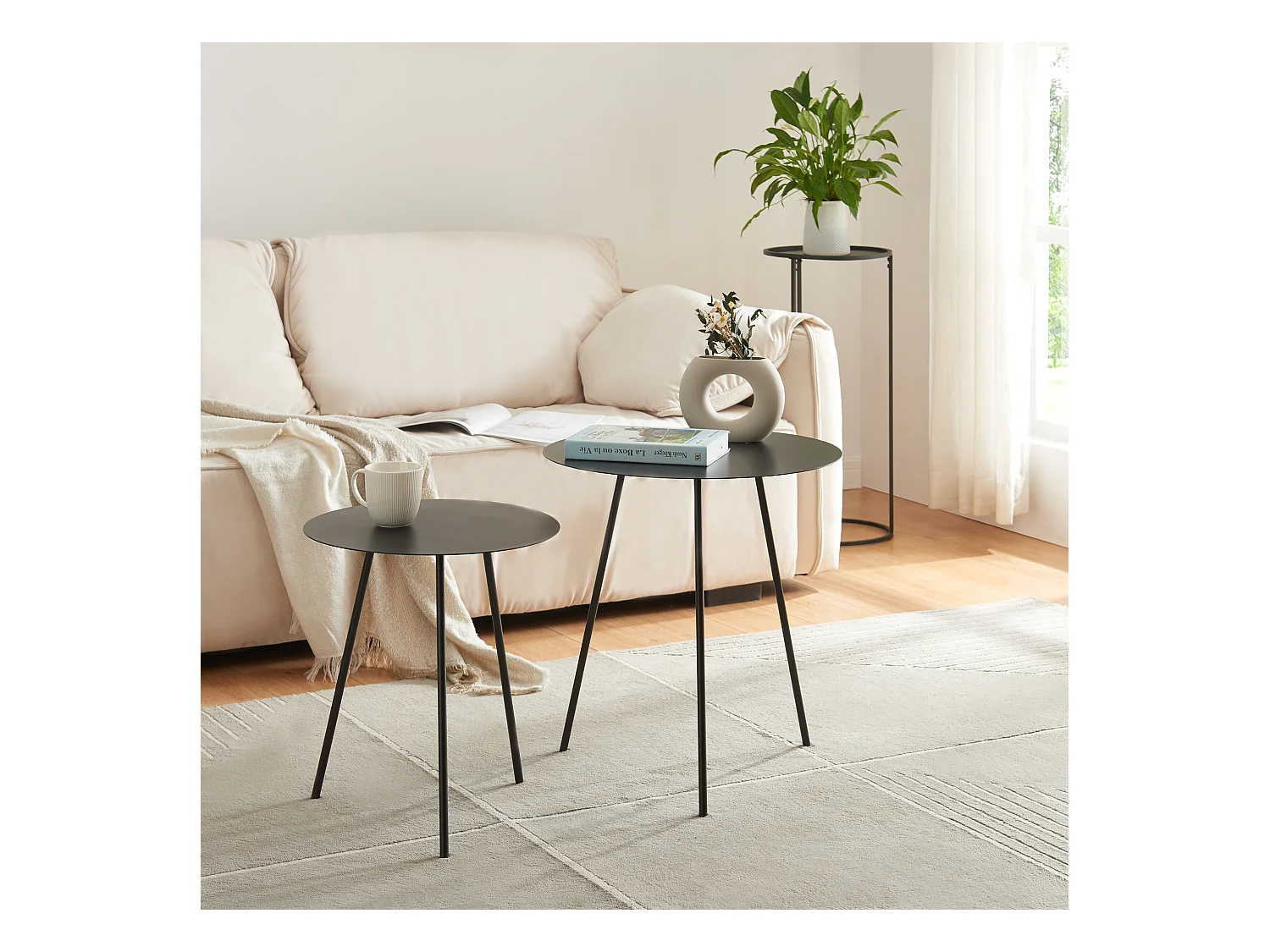 Lot de 2 tables d'appoint Sula de tailles différentes noir [en.casa]