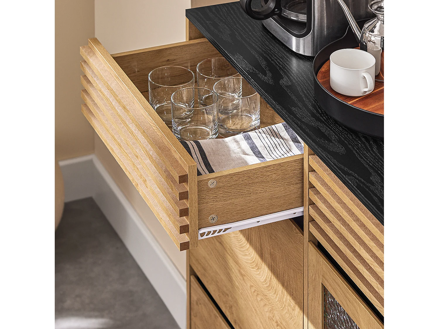 Komoda niska, szafka kuchenna z 3 drzwiami, 112 x 40 x 89 cm, kolor naturalny, FSB99-N