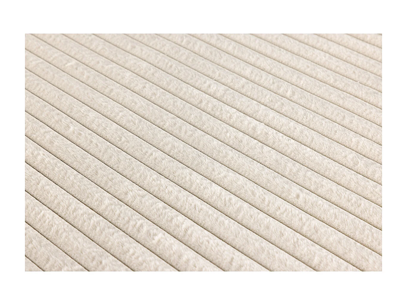 Miller vloerkleed 200x290 cm offwhite.