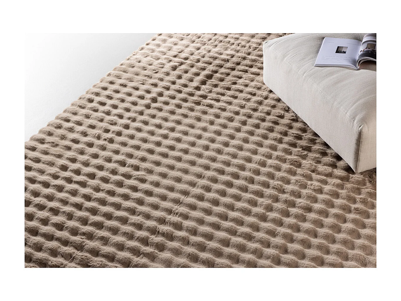 Tapis Imitation Fourrure "Novis" 200x290cm Beige