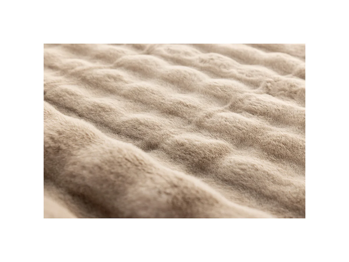 Novis vloerkleed 200x290 cm beige.