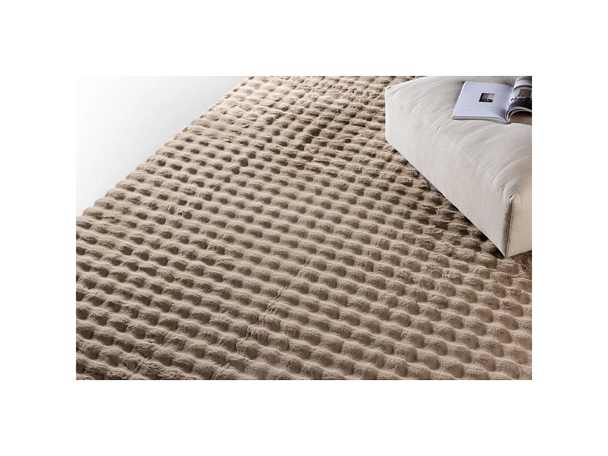 Novis vloerkleed 200x290 cm beige.