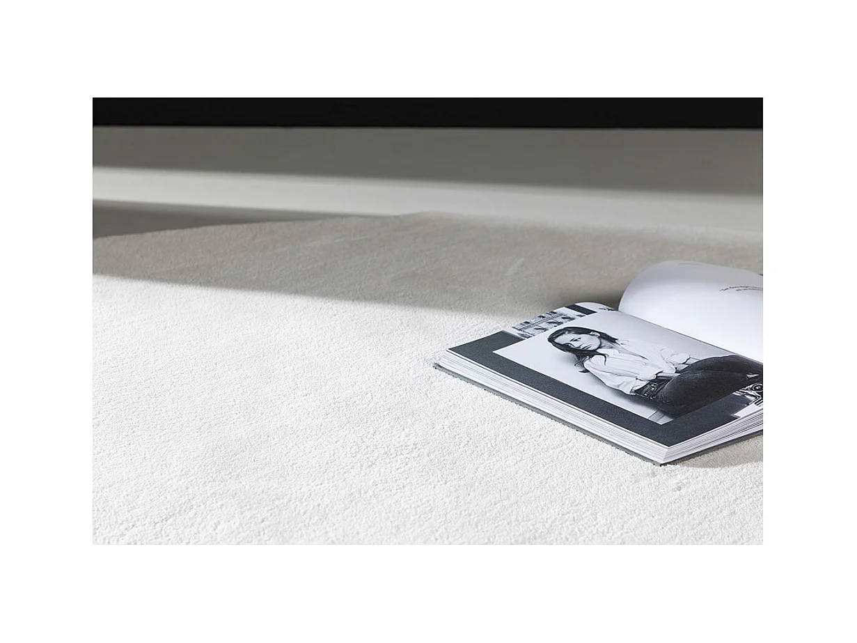 Nixie vloerkleed Ø200 cm wit.