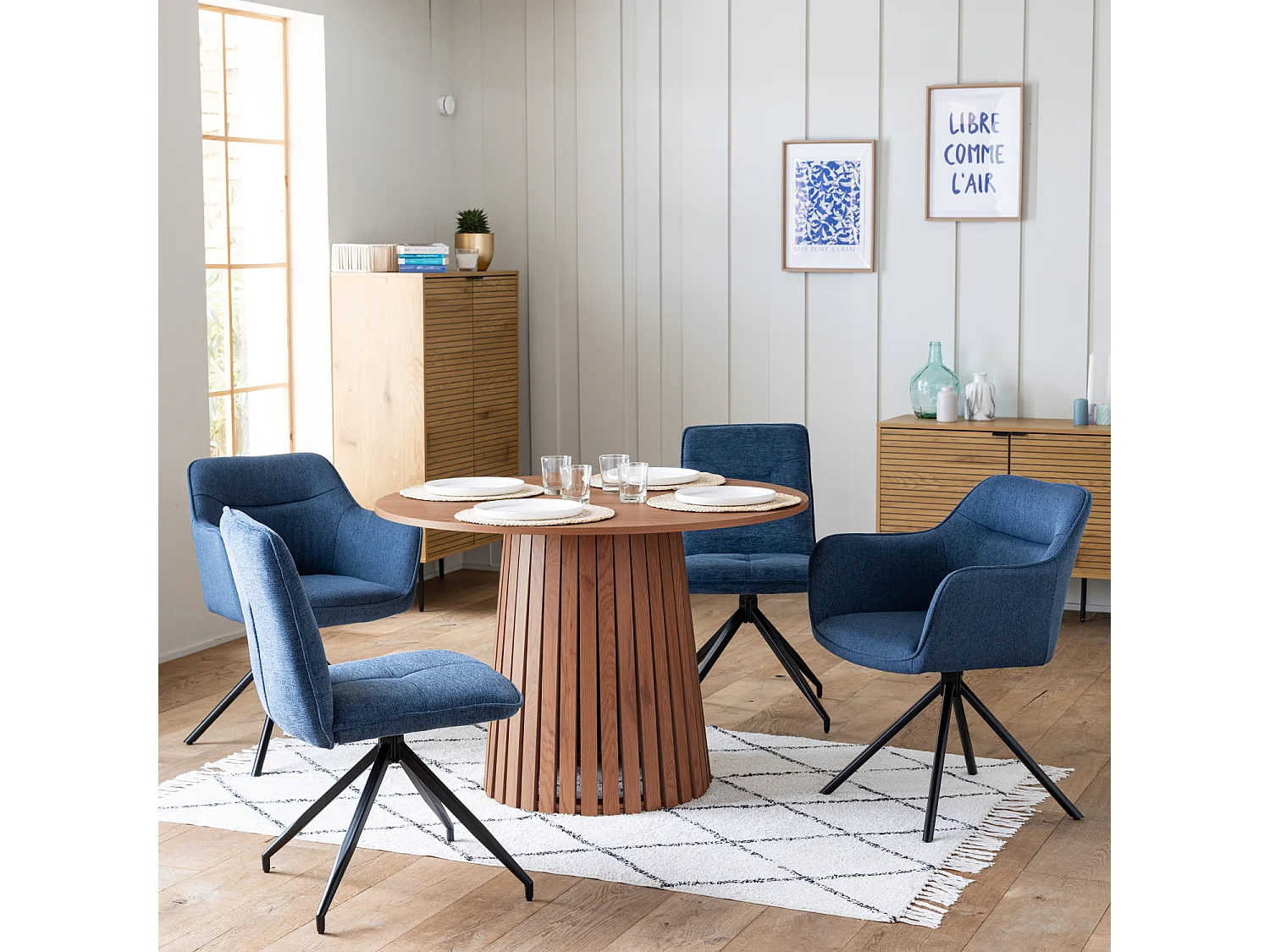 Table à manger ronde 110cm en bois foncé LIV - HAPPY GARDEN