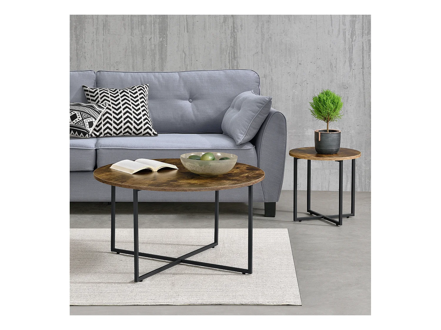 Set de 2 tables basses gigognes Härjedalen Effet bois foncé Noir mat [en.casa]