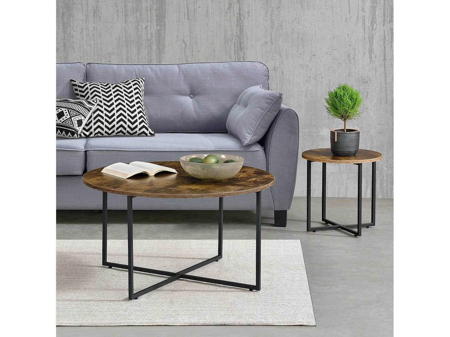 Set de 2 tables basses gigognes Härjedalen Effet bois foncé Noir mat [en.casa]