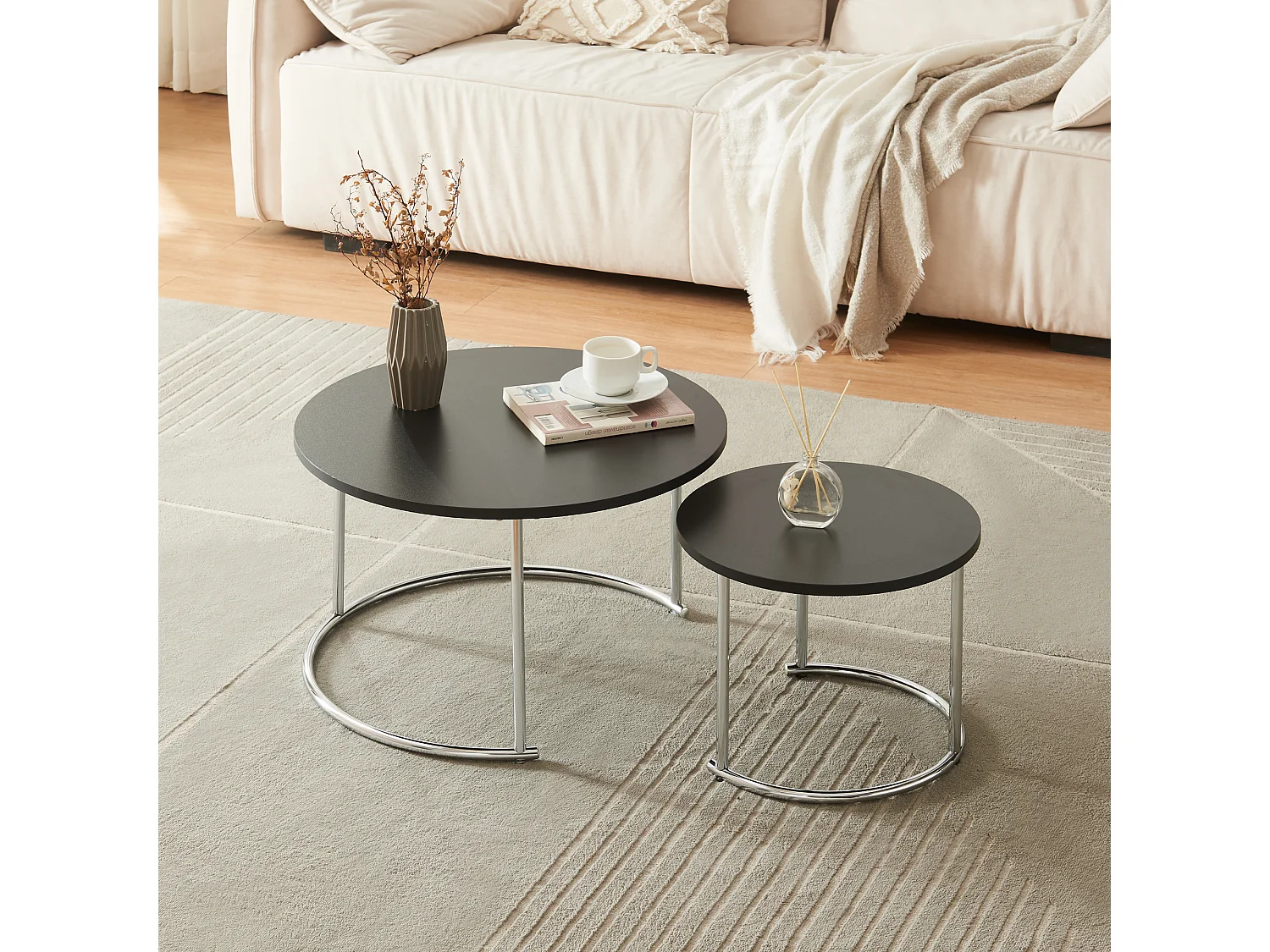 Set de 2 tables basses Christchurch rondes gigognes noir chrome [en.casa]