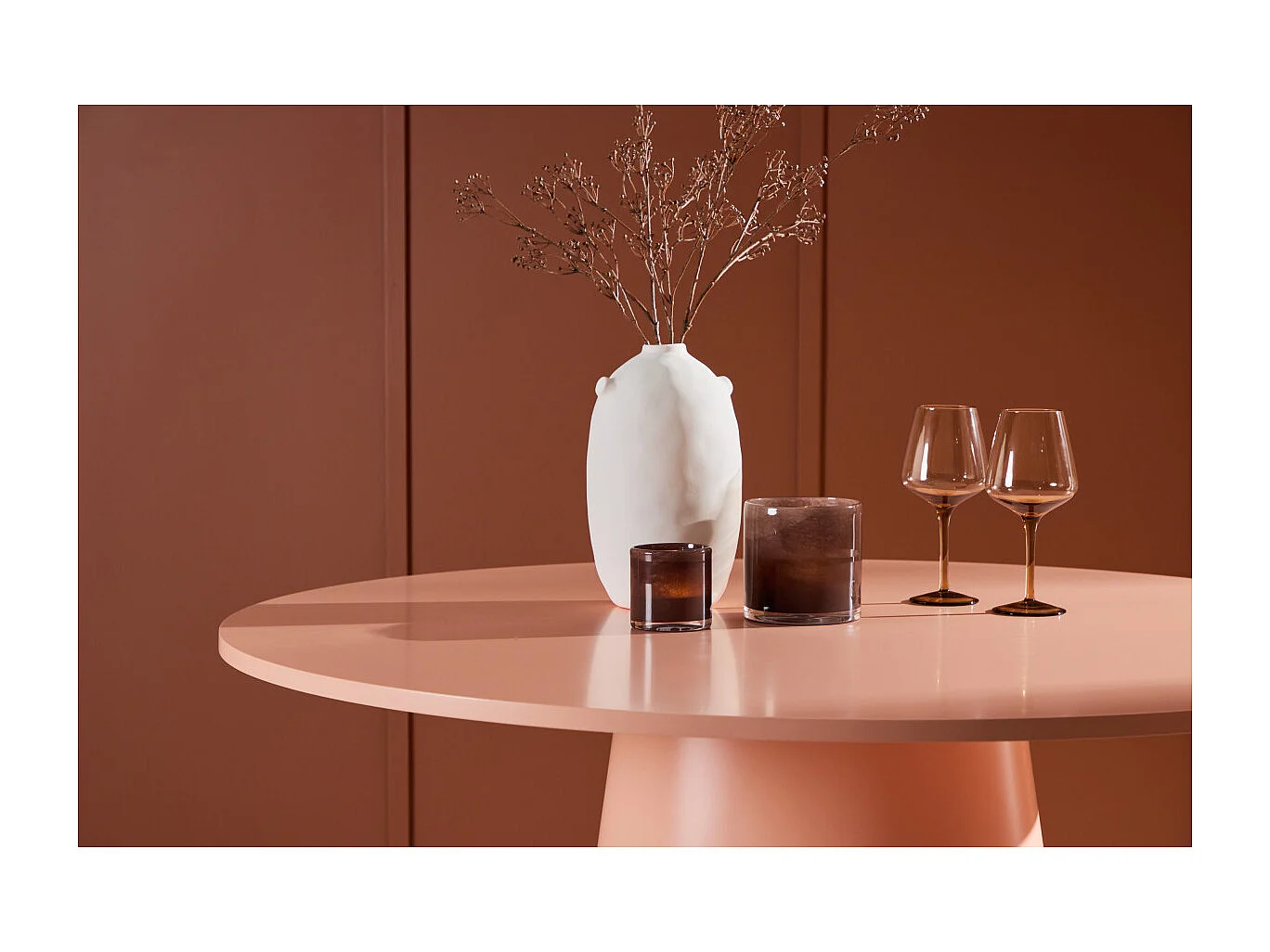 Lanzo eetkamertafel Ø120cm perzikkleurig.