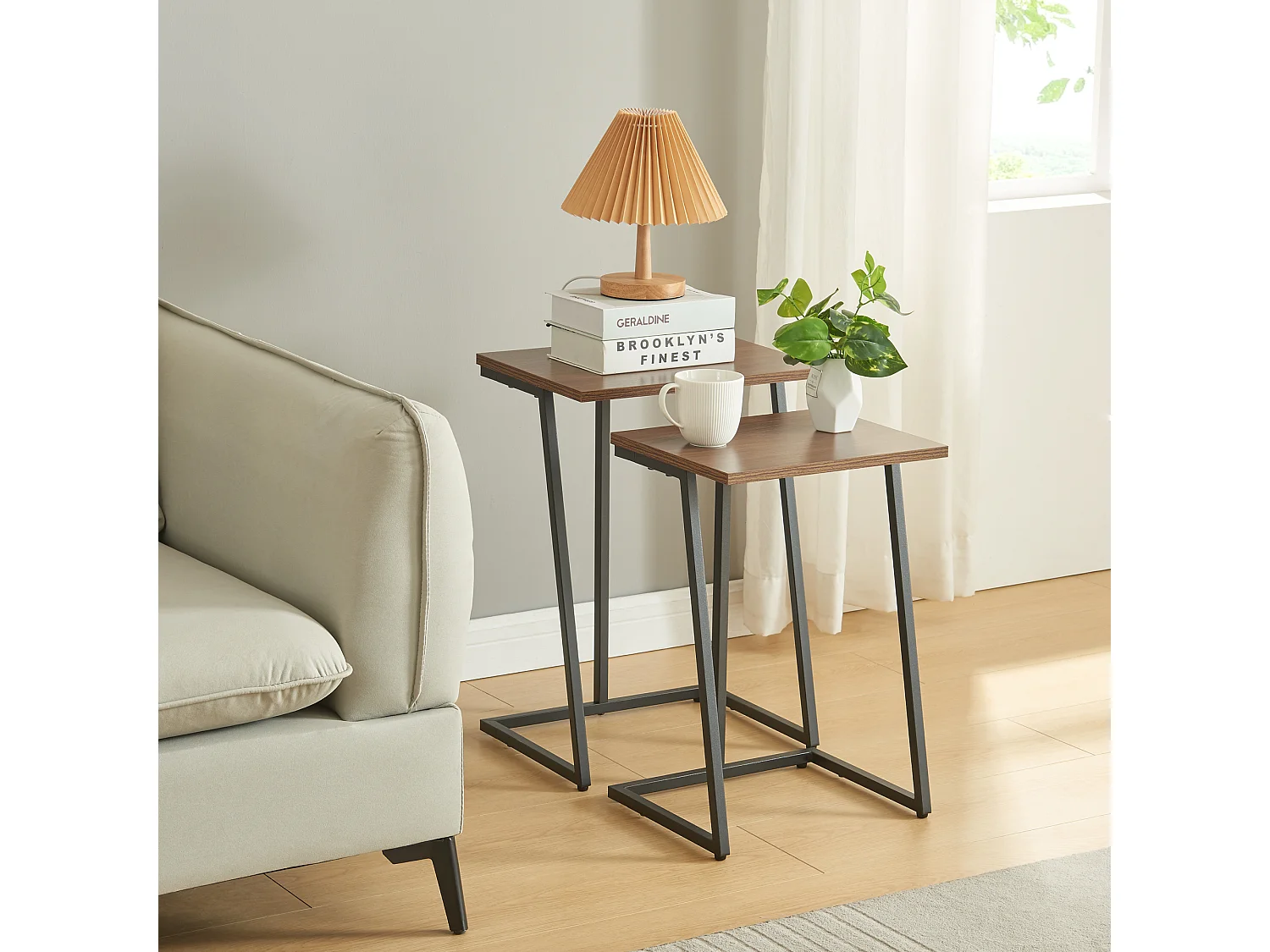Lot de 2 tables basses gigognes Salem acier panneau de particules noir effet noyer [en.casa]