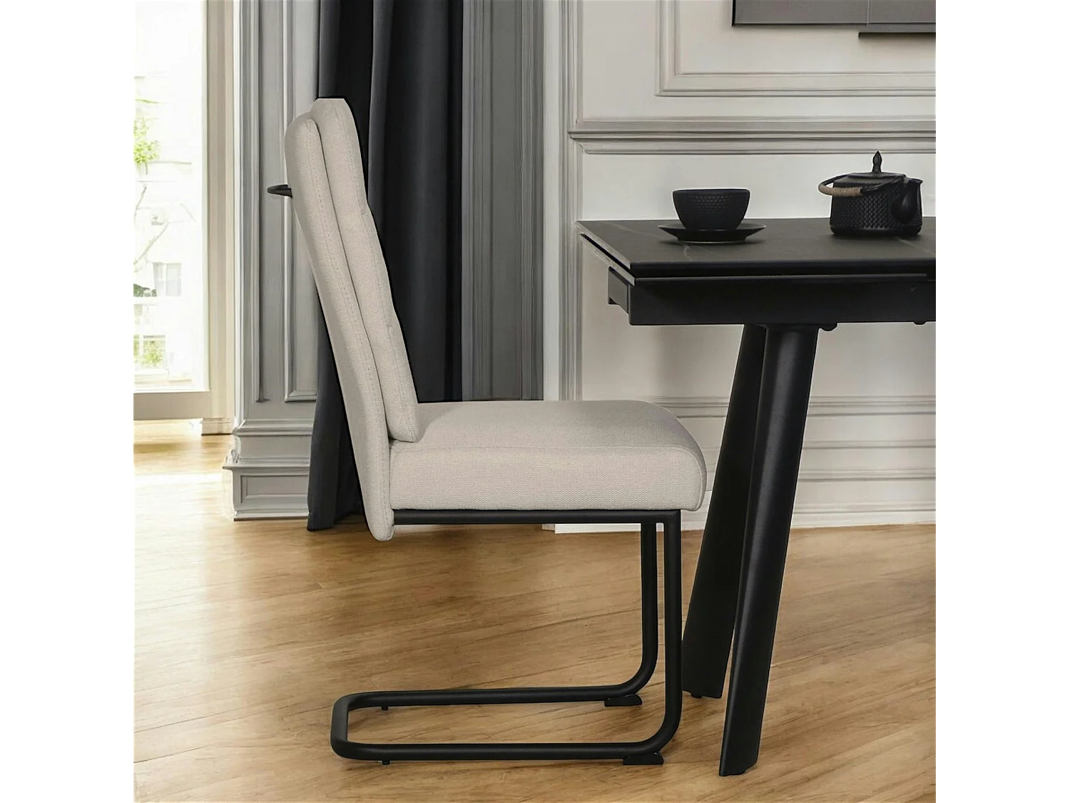 Chaise à dossier haut en tissu beige (lot de 2) LOMBARDIE